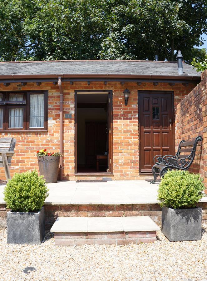 The Olde Barn Bed & Breakfast Лимингтън Екстериор снимка
